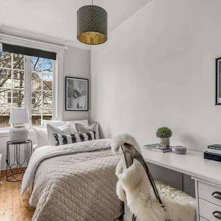 Apartment Close To Center Available For
