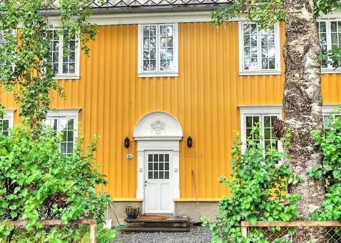 Close To Center Available For Apartmán
